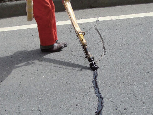 溫度對道路灌縫膠性能的影響